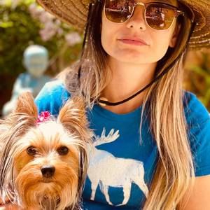 Meet your Posher, Leticia